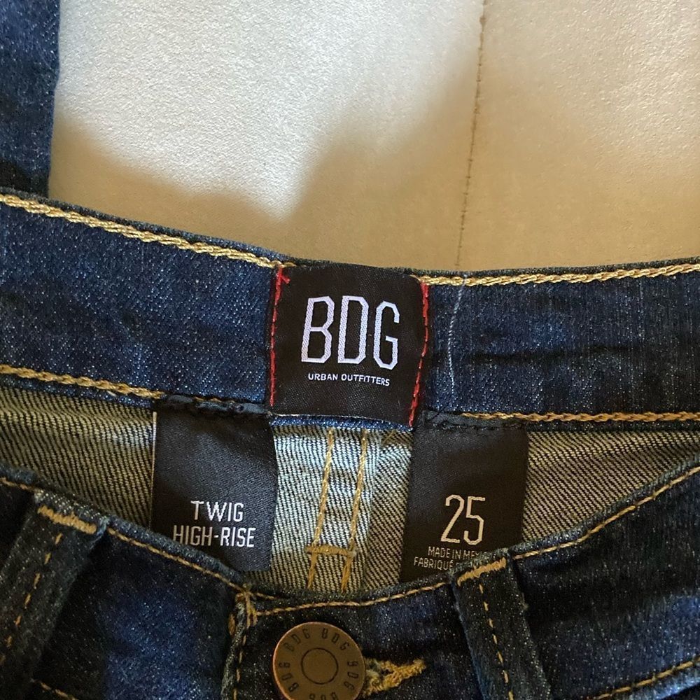 BDG UO Twig High rise jeans dark wash sz 25 - Picture 10 of 11
